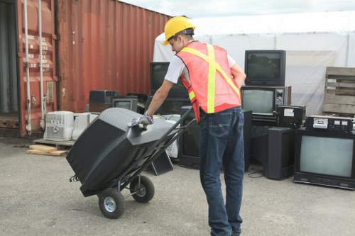 Efficient sorting of demolition waste for recycling